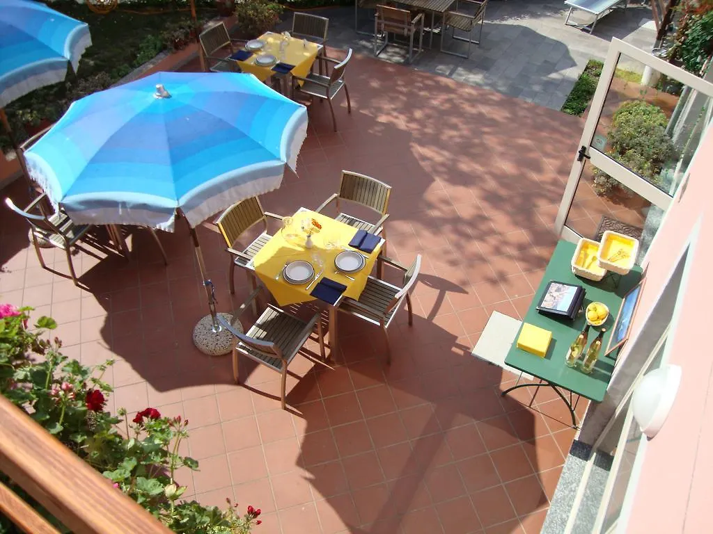 Hotel Ca' De Berna Balestrino 3*,