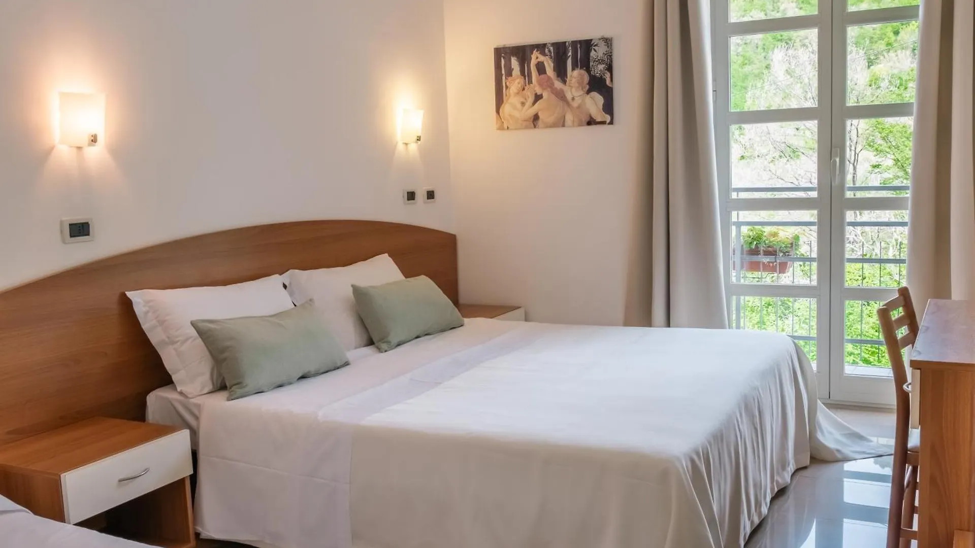 Balestrino Hotel Ca' De Berna 3*,  איטליה